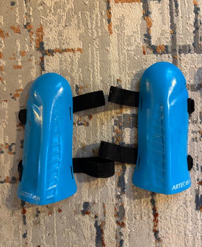Small Artech Shin Guard (Used)