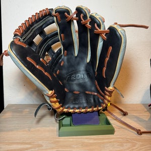 Wilson A2000 1799 RH Outfield Baseball Glove 12.75" (Used)
