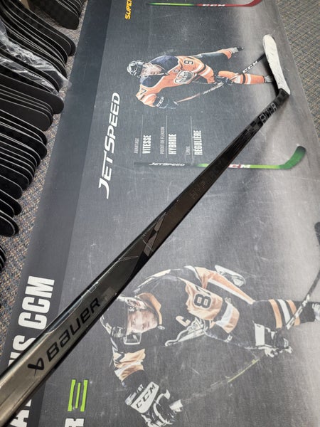 Repaired | P92M | 77 Flex Senior Bauer Vapor Hyperlite 2 Left Hand Hockey Stick Pro Stock (Used)