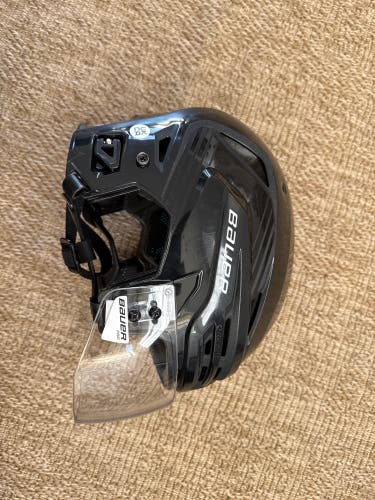 Large Bauer Re-Akt 85 Helmet (Used)