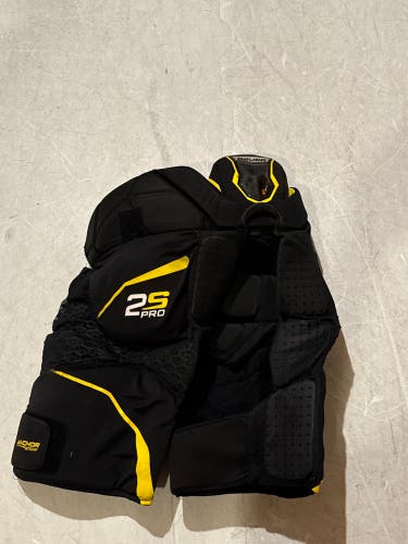 Medium Bauer Supreme 2S Pro Girdle (Used)