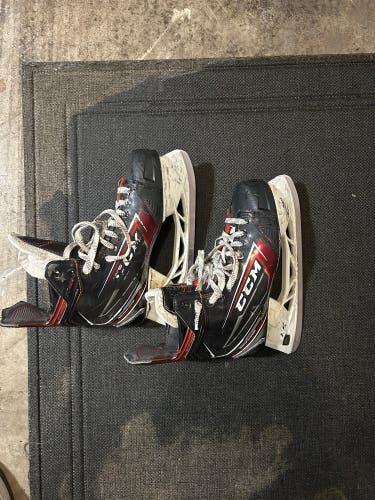 2019 CCM JetSpeed FT480 Hockey Skates Regular Width 9.5 (Used)
