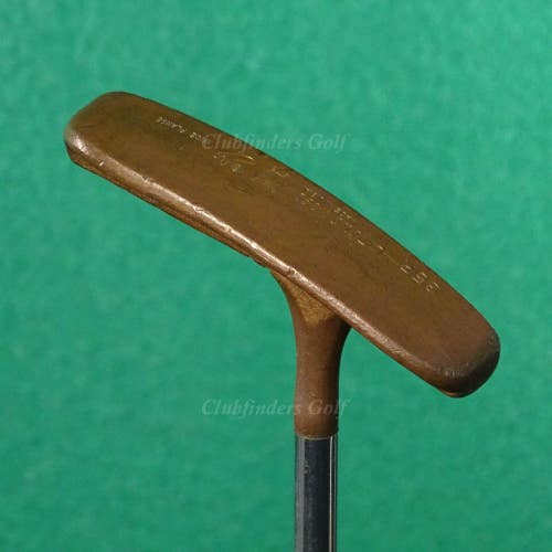 VINTAGE Acushnet Bulls Eye Wide Flange 35R 35" Putter Golf Club