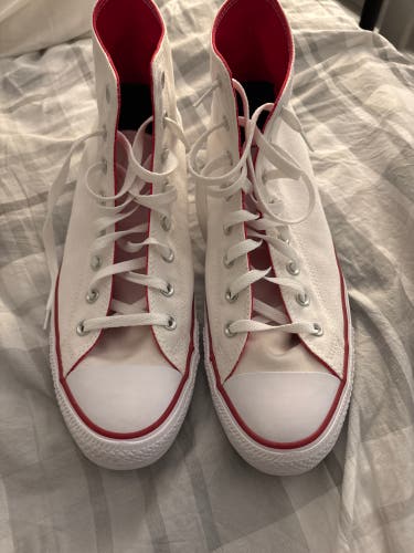 Men's Size 13.0 (W 14.0) Converse Shoes (New)
