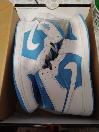 Air Jordan 1 Mid Shoes (New)