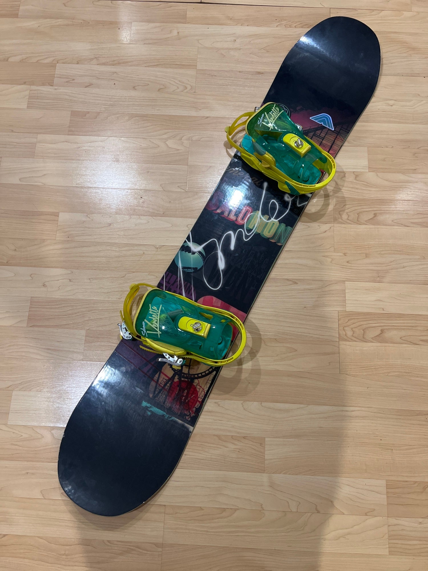 HEAD SPRING SNOWBOARD SIZE 146 CM WITH SALOMON MEDIUM BINDINGS