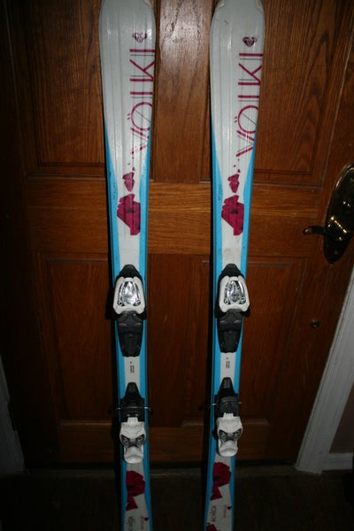 Kid's All Mountain 140 cm Volkl Chica Skis with Marker 7.0 Adjustable Bindings