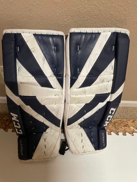 31" CCM Extreme Flex 5.9 Goalie Leg Pads (Used)