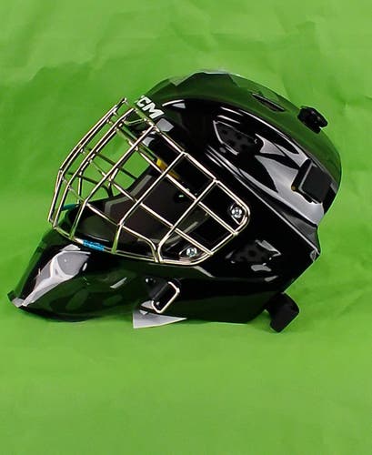 Junior CCM Axis F5 Goalie Mask (New)-Black