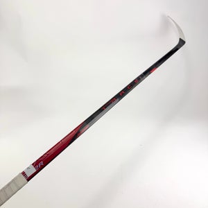 Repaired Right Handed Red Bauer Nexus Tracer | Grip | P92 Curve | 82 Flex | #J945