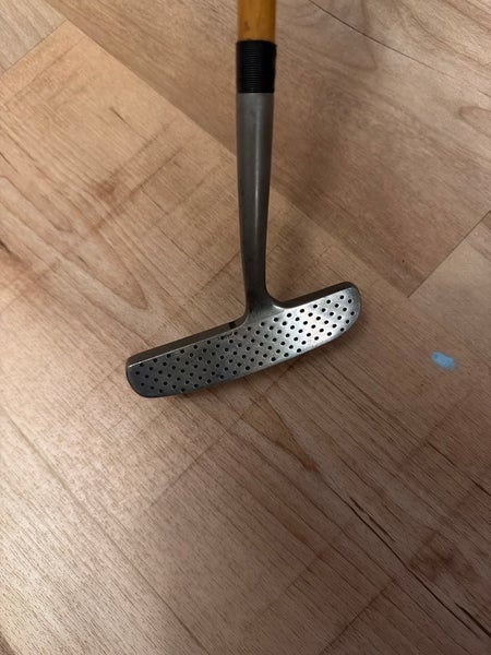 Callaway Hickory Stick Blade Right Handed Putter (Used)