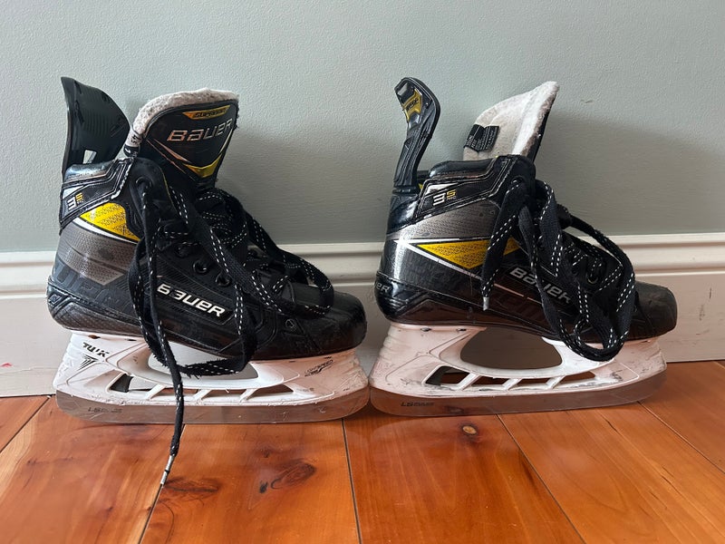 2020 Bauer Supreme 3S Pro Hockey Skates Regular Width Size 4.5 (Used)