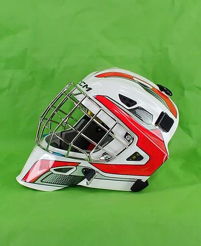Junior CCM Axis F5 Goalie Mask (New)-Red/White Decal