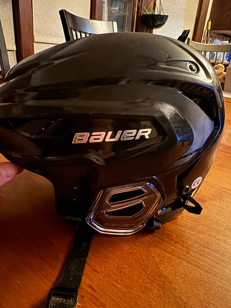 Small/medium Bauer Hyperlite 2 Helmet (Used)