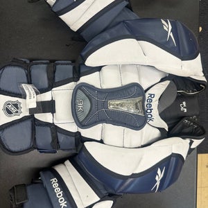 Reebok 9K Goalie Chest Protector Junior Large-in very good shape