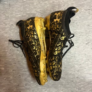 Men's Size M 11.5 (W 12.5) Under Armour Blur Smoke 2.0 Low Top (Used)