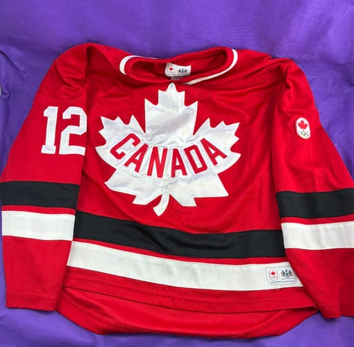 Team Canada Olympic Hockey Jersey #12 Youth 10/12 Red