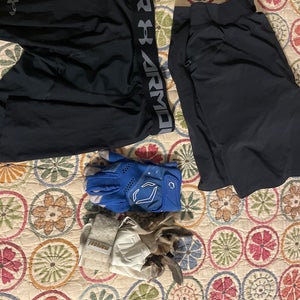 Custom Gear Bundle Hobbit batting gloves