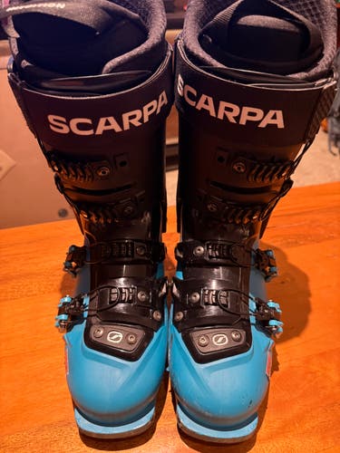 Mondo 28 & 28.5 Men's Scarpa Alpine Touring 4-Quattro XT Ski Boots Stiff Flex (Used)