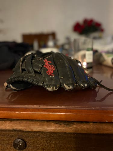 Vintage Rawlings "The G.A. Glove" Black Leather Baseball/Softball Mitt (RHT) Late 90s/Early 00s
