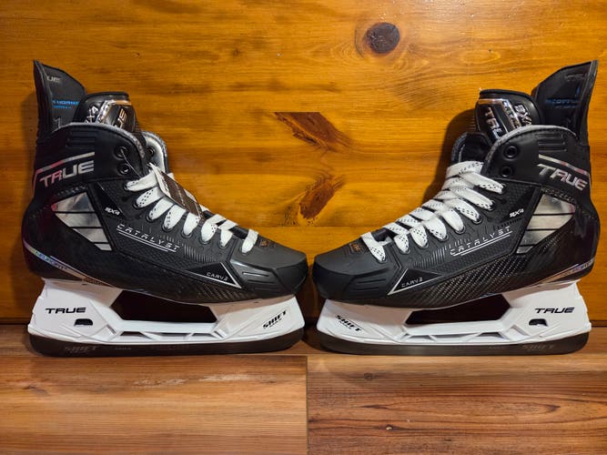 2024 True Catalyst 9X4 Hockey Skates Wide Width 10.5 (New)