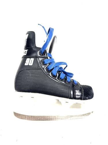 Used CCM CHAMPION 90 Youth Hockey Skate Youth 12.0 11860-S000302180