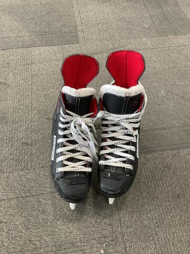 Used Bauer VAPOR X300 Junior Hockey Skate Junior 02 11614-S000226967