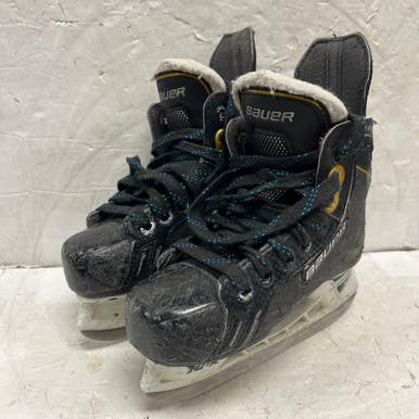 Used CCM SUPREME ONE .6 Youth Hockey Skate Youth 11.0 11855-S000196223