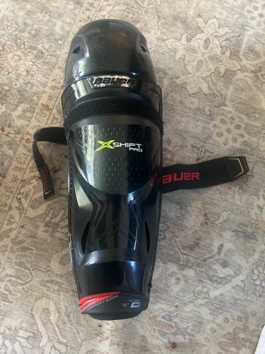 Junior Bauer Vapor 15" Shin Pads Pro Stock (Used)