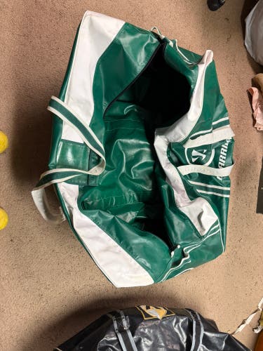 Warrior Team Issued Goalie Bag (Green)
(Used)