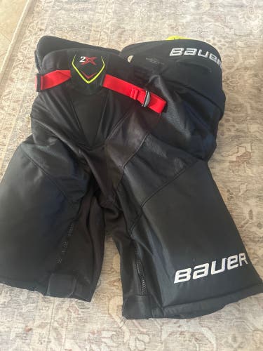 Men's Junior XL Bauer Vapor 2X Hockey Pants (Used)