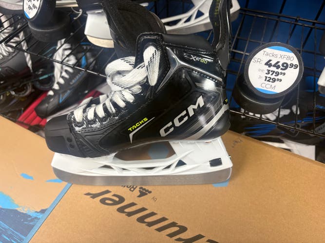 CCM Tacks XF 80 Hockey Skates Size 8 **New**