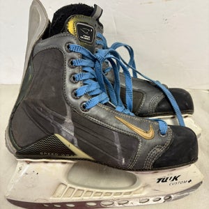 Nike Quest Hockey Skates Regular Width 7.5 (Used)