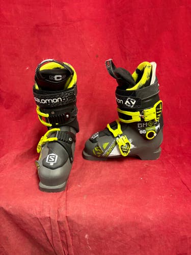 Ski Boots: Mondo 23 & 23.5 Salomon Ski Boots (Used)