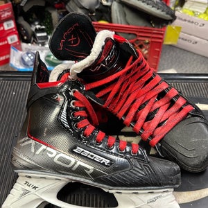 5.5 INT FIT 1 Bauer Vapor 3X Used Intermediate Size 5 ice Hockey Skates