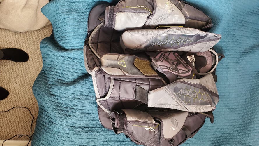 Large Bauer Mach Chest Protector goalie chesty