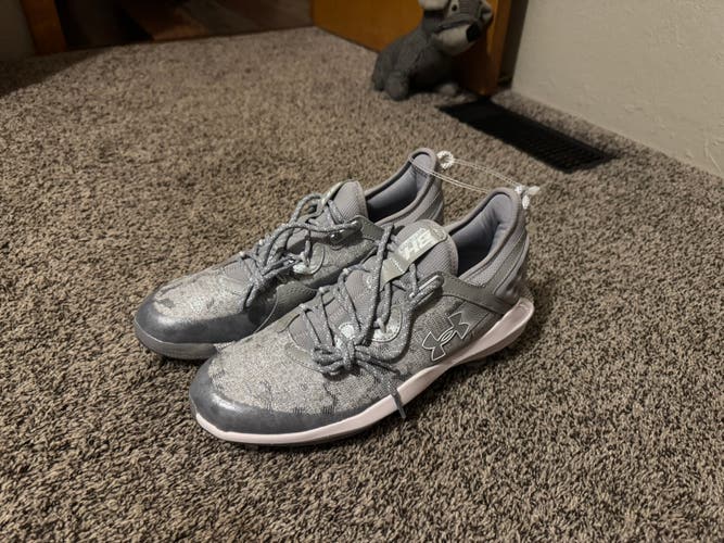 Gray Men's Size M 10.5 (W 11.5) Adult Under Armour Bryce harper Low Top Metal (New)