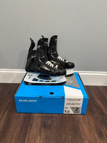 Bauer Supreme Mach Hockey Skates size 7 fit 2 (New)