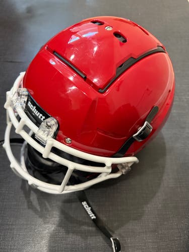 Adult Large Schutt F7 2.0 Helmet (New)