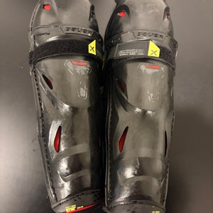 Junior Bauer Vapor 3X 12" Shin Pads (Used)