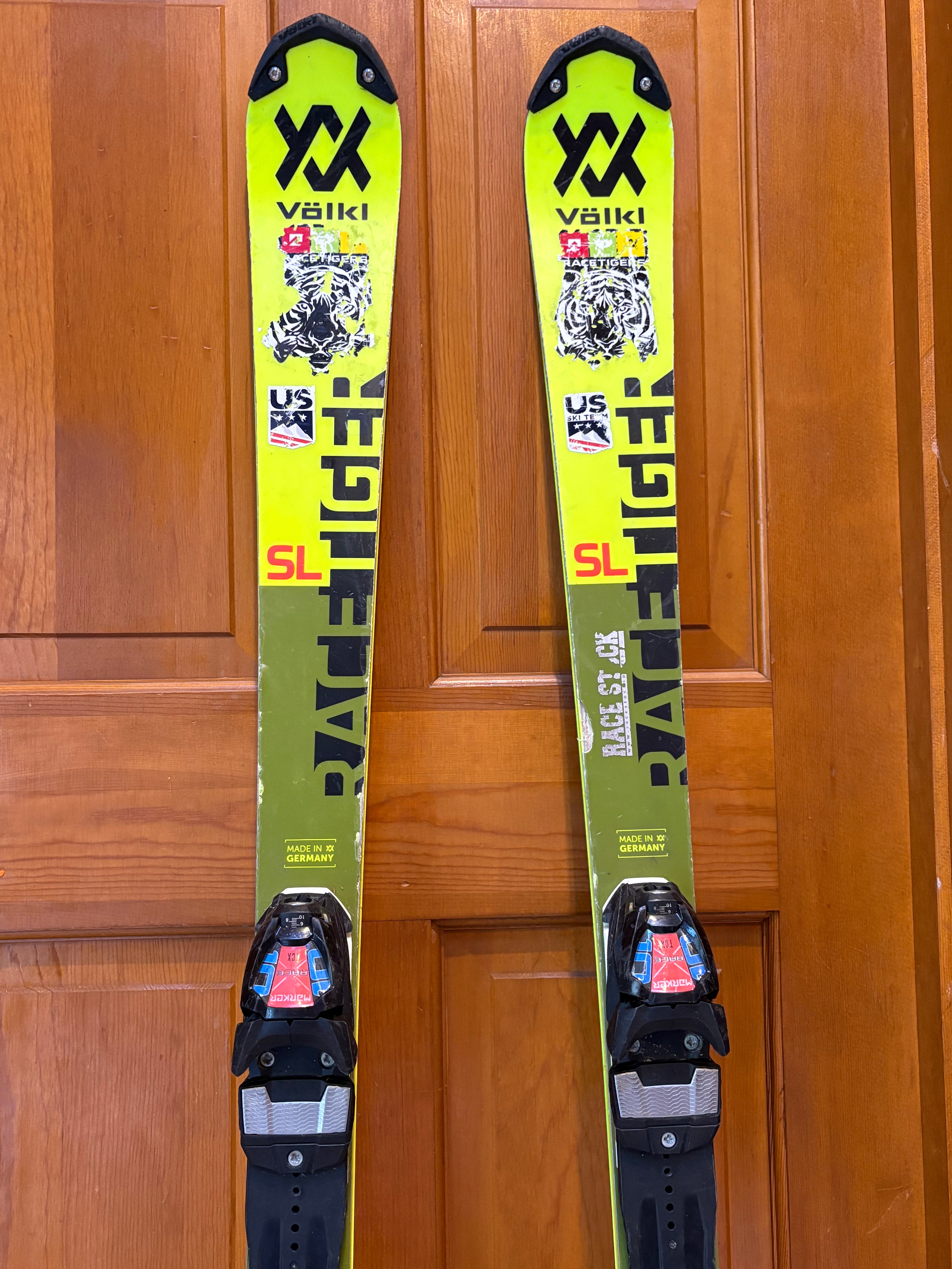 Völkl Racetiger SL 145 Kid's Racing 145 cm Volkl Racetiger SL Skis Max Din 10 (Used