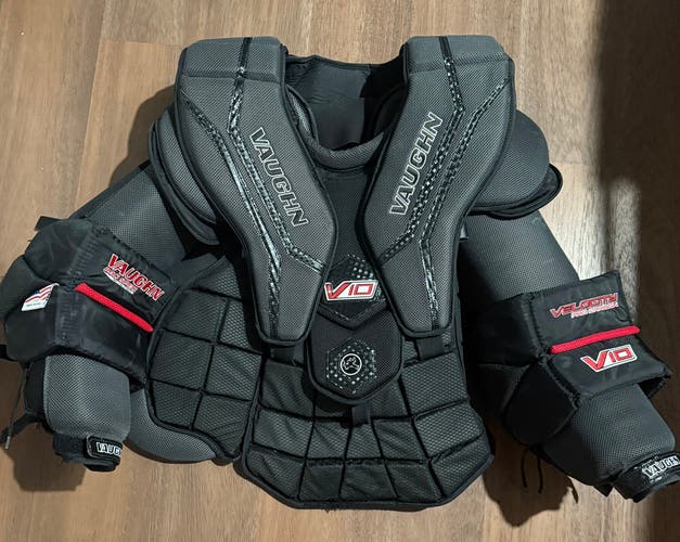 XL Vaughn V10 Pro Carbon Goalie Chest Protector  - lightly used