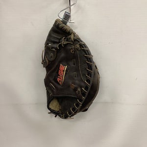 Used All Star YOUNG PRO SERIES BB/SB Catchers RH Throw Black 32 1/2" 11851-S000041286