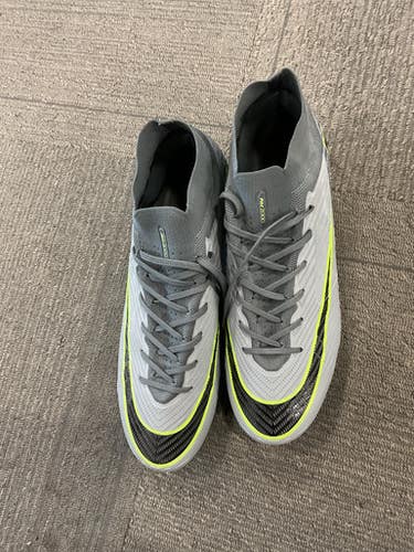 Used Nike Soccer Cleats Grey Senior 11.5 11614-S000227075