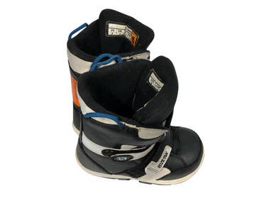 Used Burton GROM Boys Snowboard Boots Black Junior 02 11847-S000031721