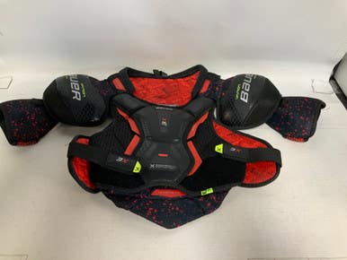 Used Bauer VAPOR 3X Intermediate Shoulder Pads MD 11823-S000036374