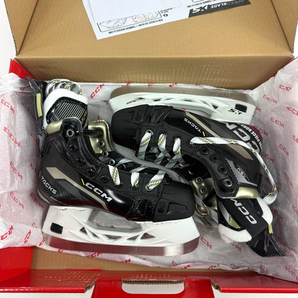 Brand New CCM Super Tacks AS-V Skates | Junior Size 1.5 Regular - #J727
