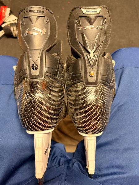 True NHL Custom Hockey Skates Regular Width 10 (Used)