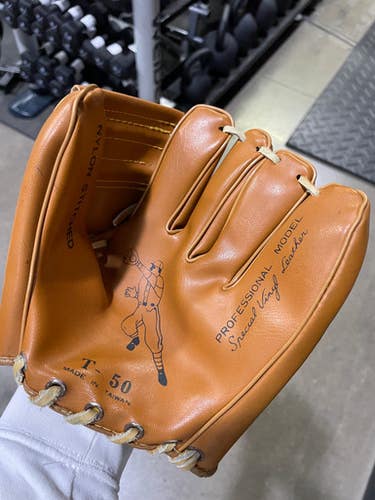 Used Brown Right Hand Throw 9" Baseball Glove