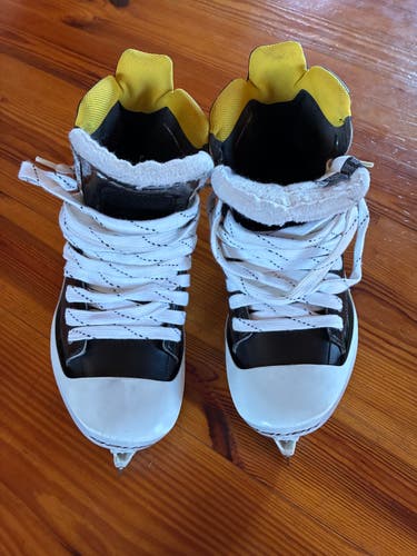 Bauer Supreme One100 Hockey Goalie Skates Regular Width 10.5